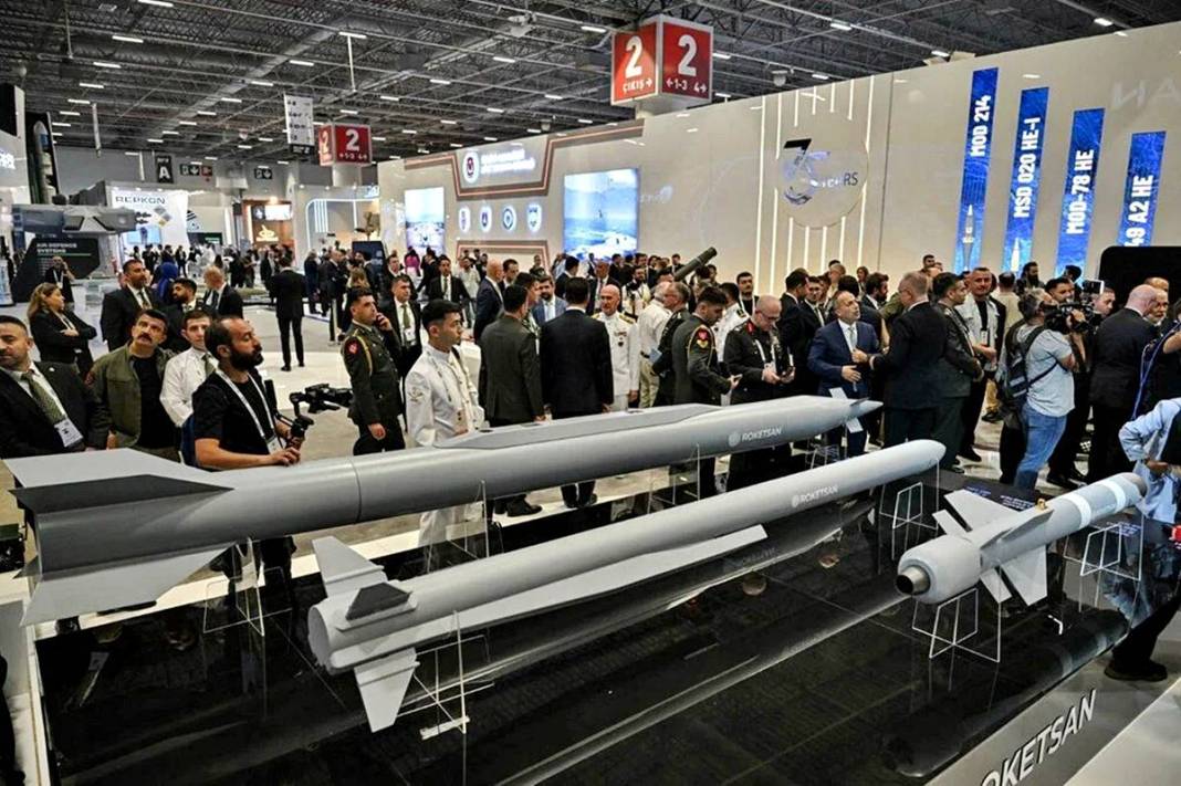 Roketsan'ın tanıttığı 6 gizemli füze dünyayı şaşırttı! Türkiye'nin yeni askeri gücü görücüye çıktı 6